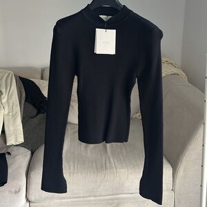 ❌ SOLD ❌ Dissh black Ribbed Women’s top